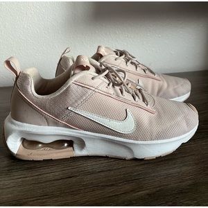 Pink Nike Air Max’s